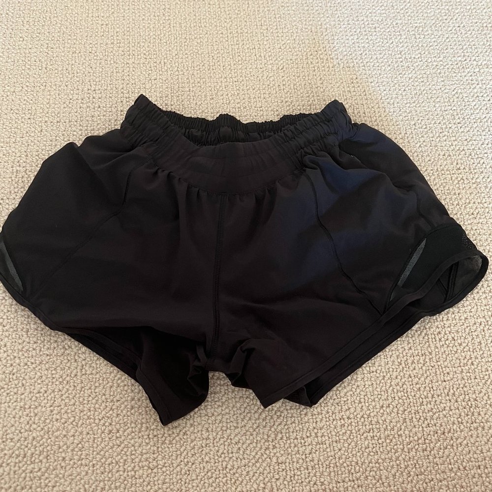 Lululemon Hotty Hot Low-Rise 4 inch shorts